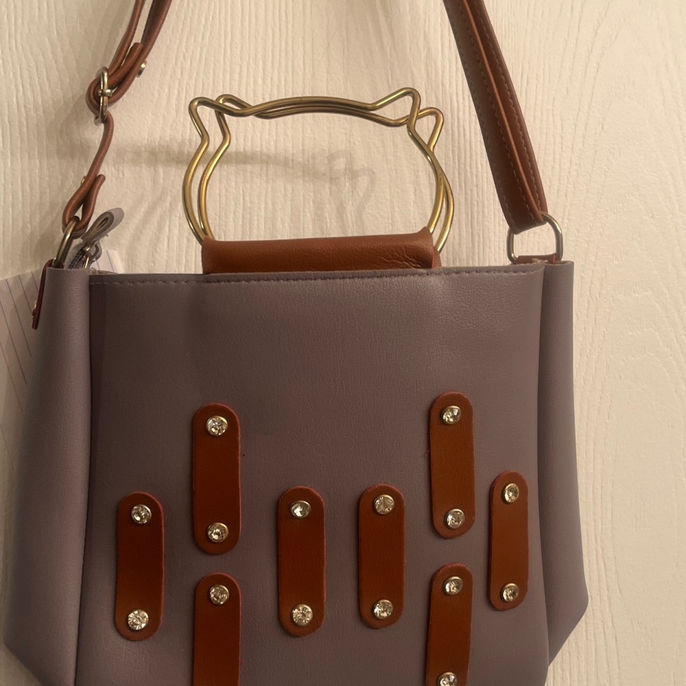 Adorable cat purse for your cat loving friend!